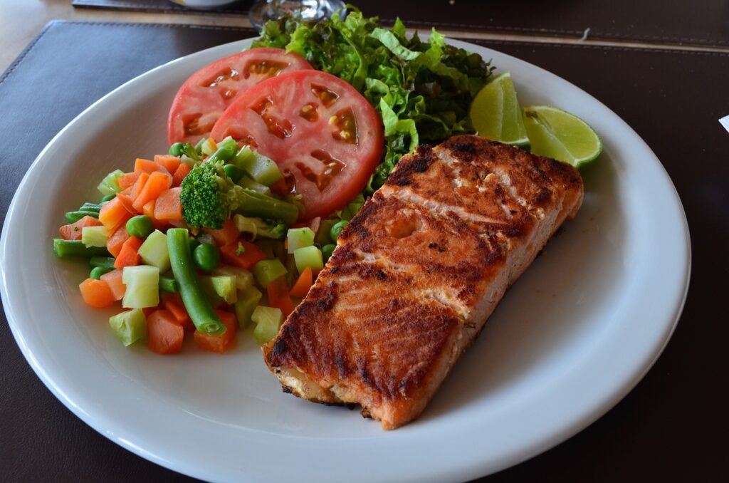 food, fish, salmon-669249.jpg